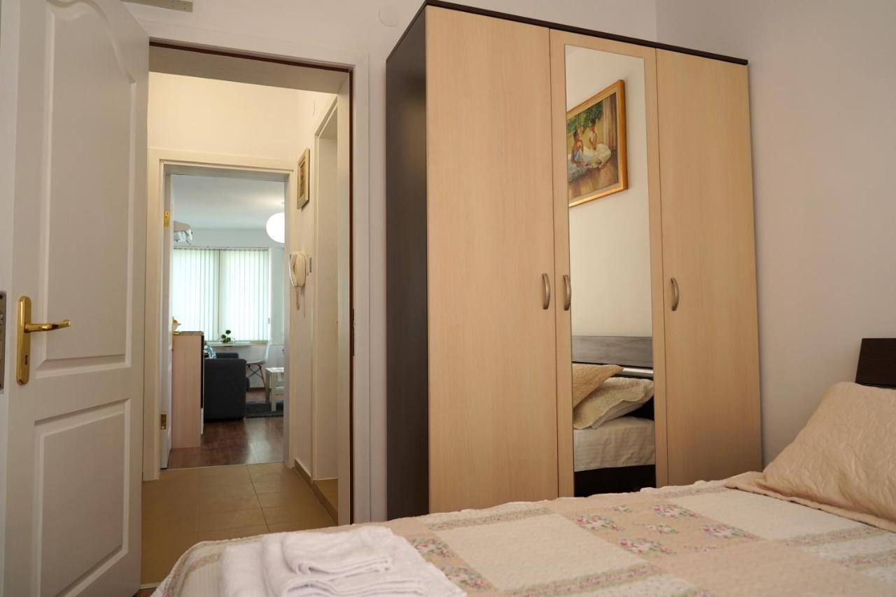 Shushi'S 1 Bedroom Central Apartment Plovdiv Bagian luar foto